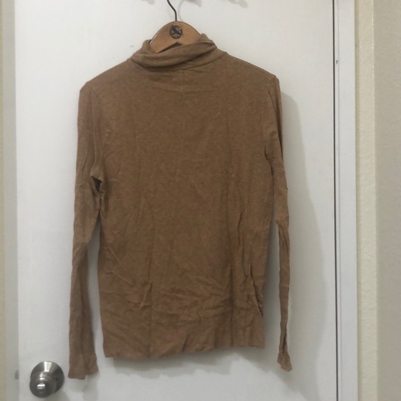 Madewell soft camel colored turtleneck - Picture 2 of 5